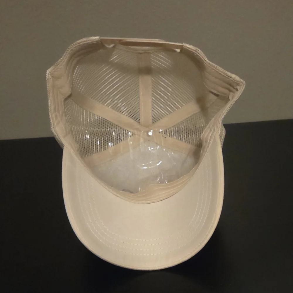 NWOT Beige Cap with Embroidered Face Design - Picture 4 of 4